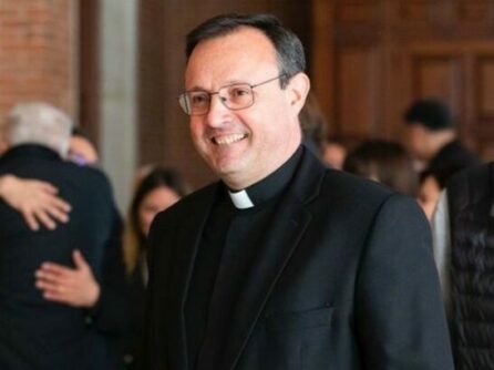 GRACIAS, PADRE, POR SU ENTREGA